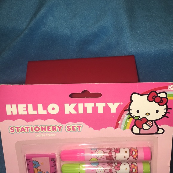 Hello Kitty - Picture 3 of 3